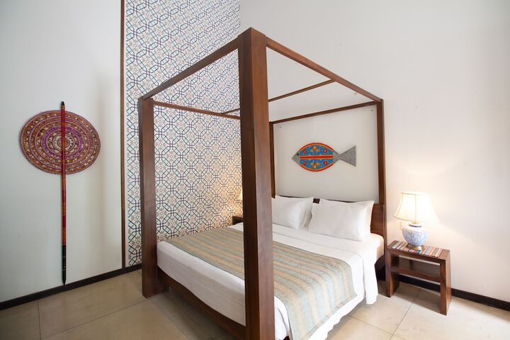 Room 10 of 29