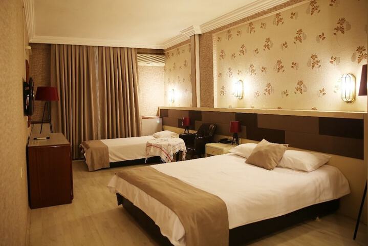 Room 2 of 9