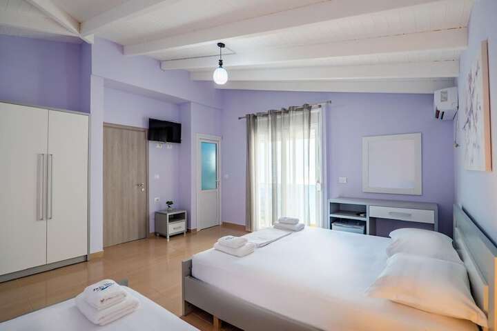Room 5 of 30