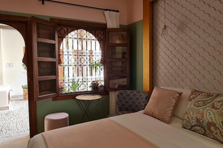 Room 4 of 61
