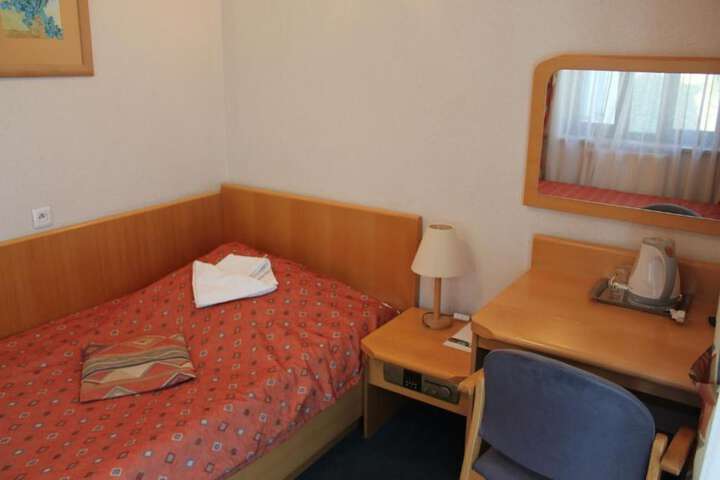Room 38 of 73