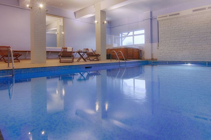 Pool 68 of 175