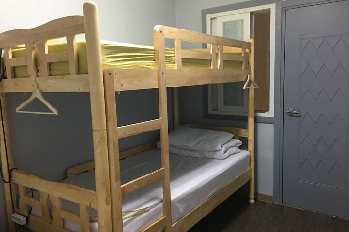Room 15 of 38