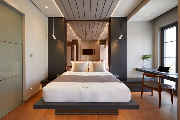 Room 25 of 56
