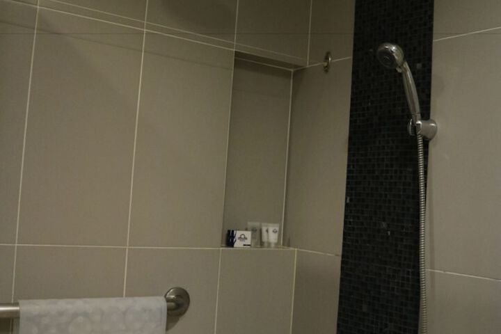 Room 53 of 79