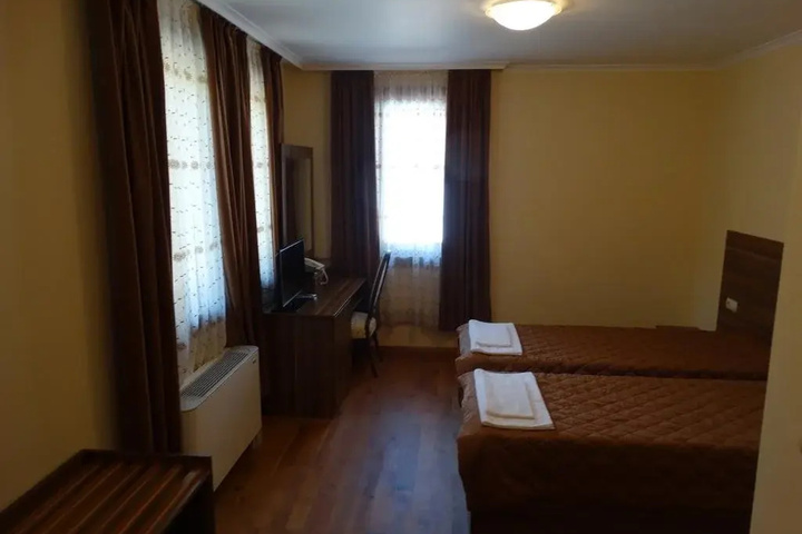 Room 3 of 17