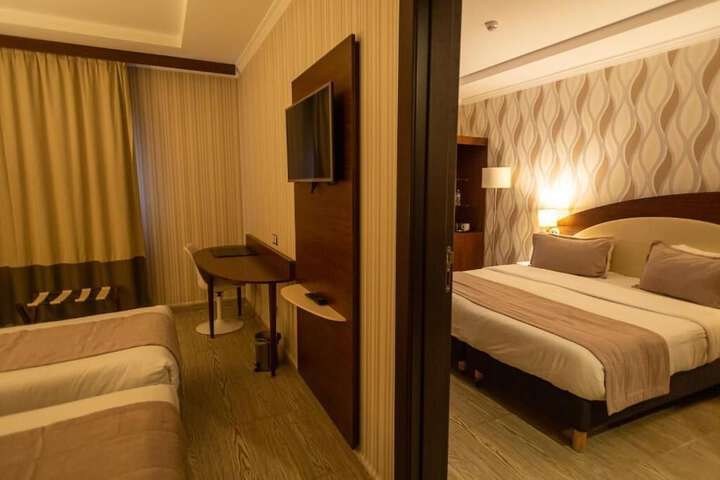 Room 19 of 45