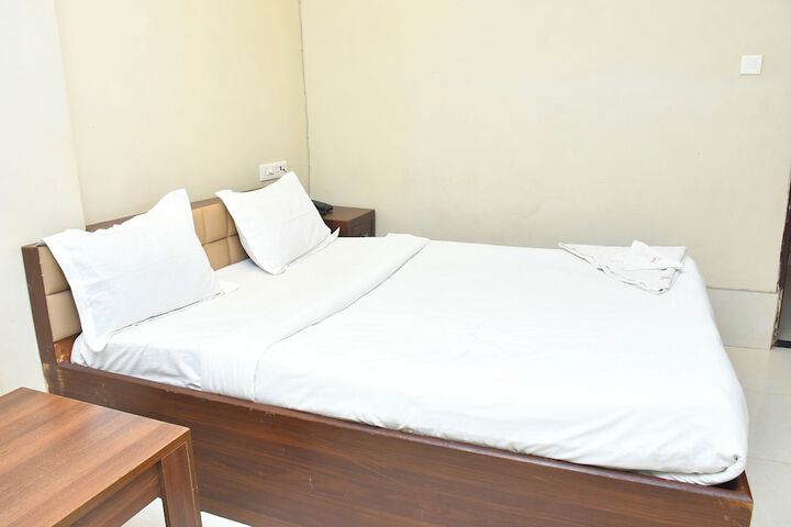 Room 3 of 9