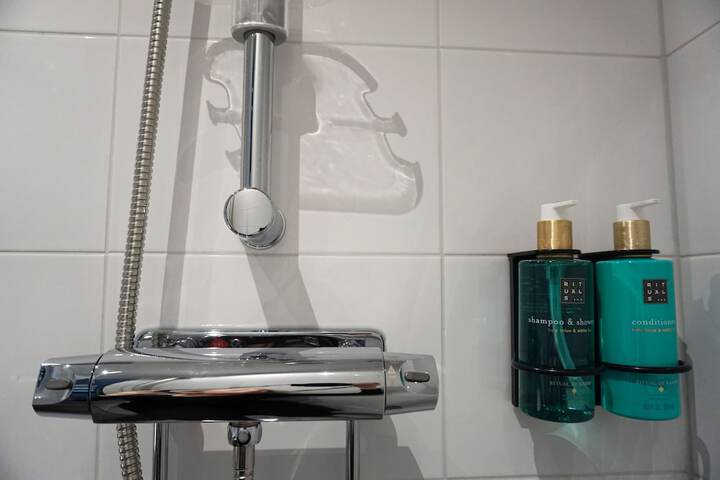 Clean Restrooms