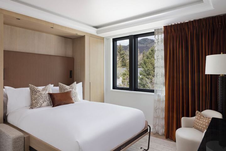Room 34 of 68
