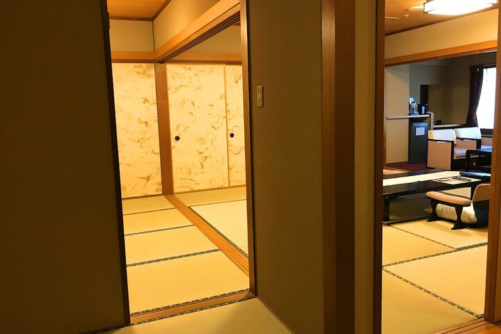 Room 18 of 80