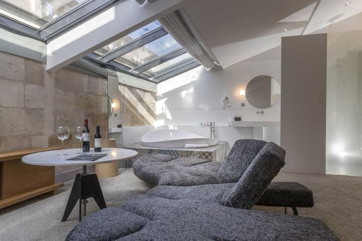 Room 43 of 80