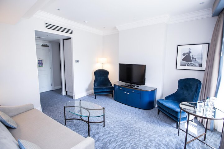 Room 57 of 143