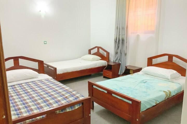 Room 6 of 226