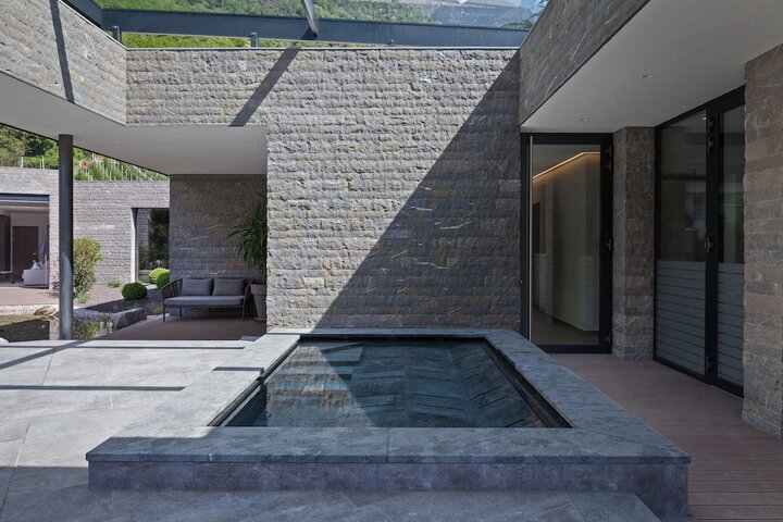 Pool 19 of 40