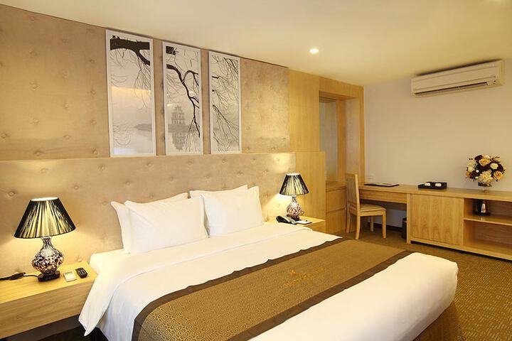 Room 14 of 112