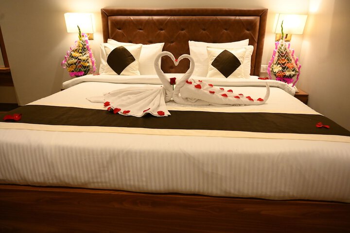 Room 8 of 27