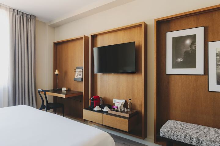 Room 37 of 67