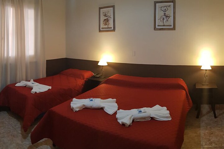 Room 12 of 37