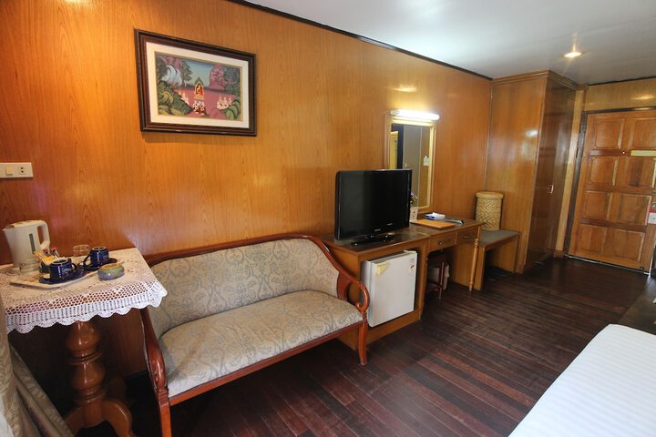 Room 30 of 66