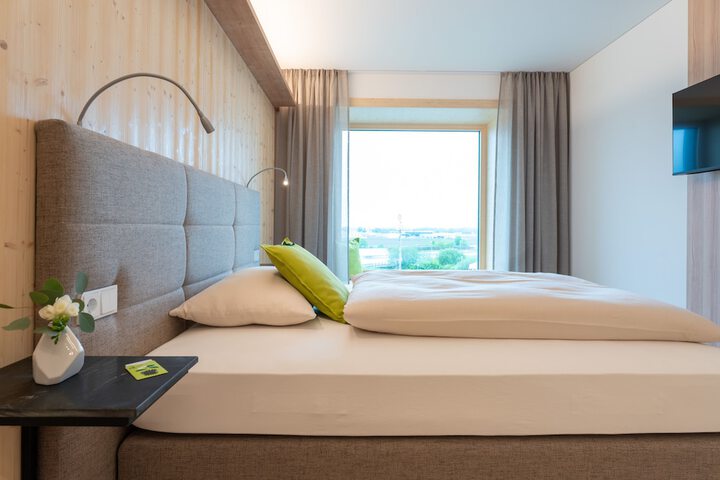 Room 10 of 51