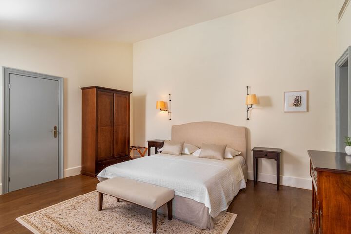 Room 35 of 219