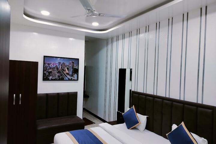 Room 6 of 29