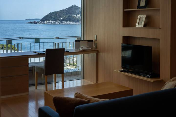 Room 3 of 57