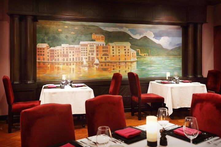 Dining 143 of 297