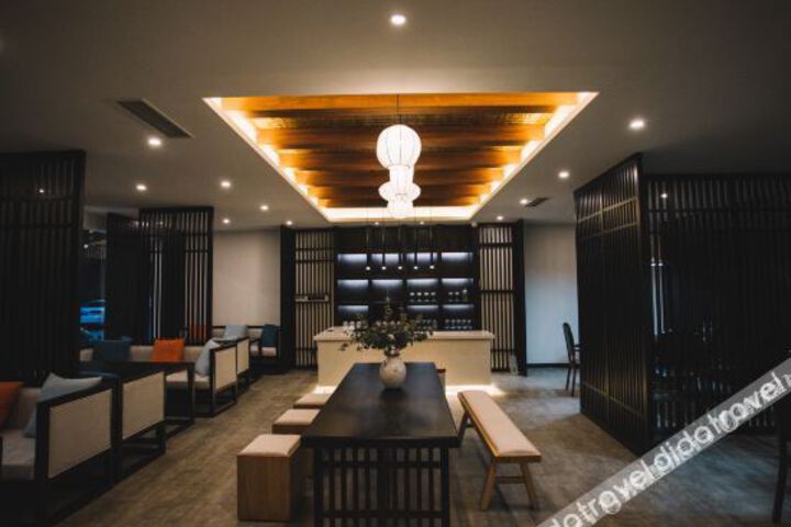 Hotel Interior 5 of 25