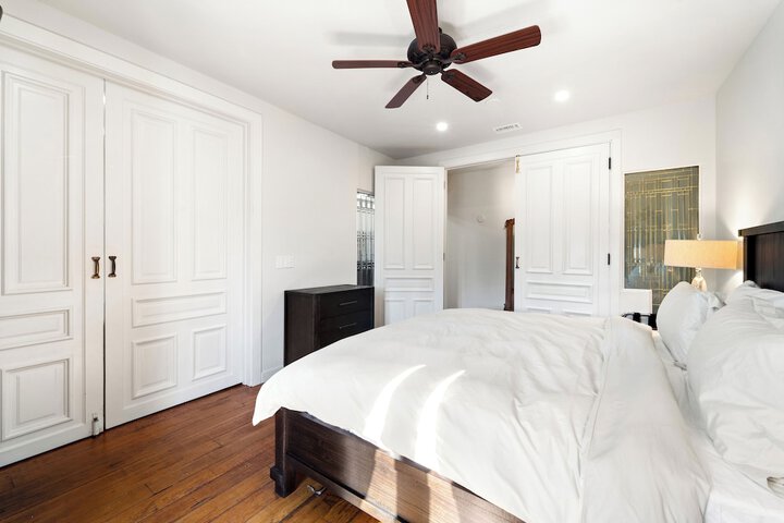 Room 19 of 191
