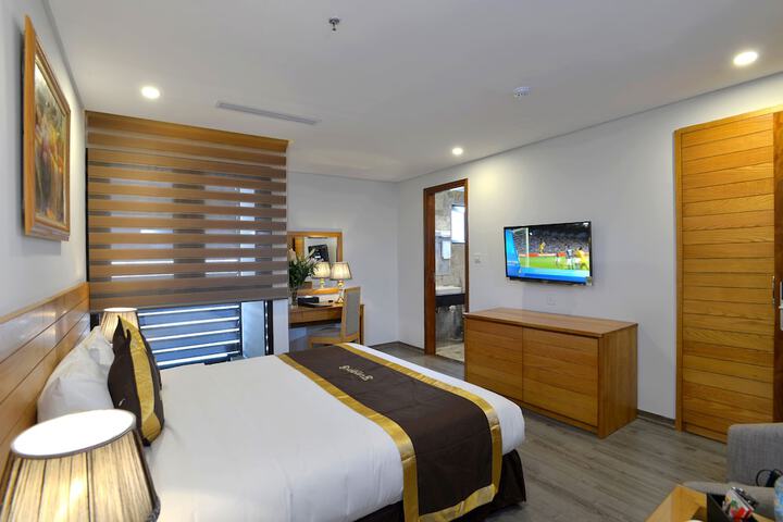 Room 5 of 37