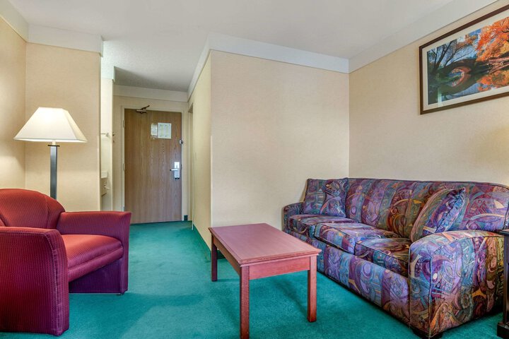 Room 56 of 107