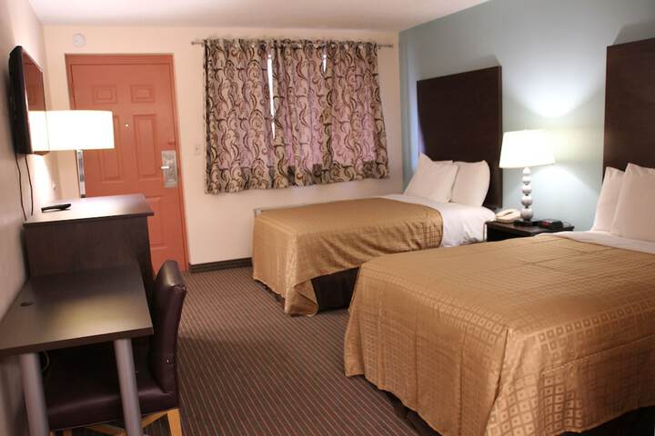 Room 8 of 33