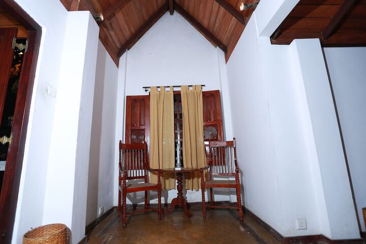Room 16 of 33
