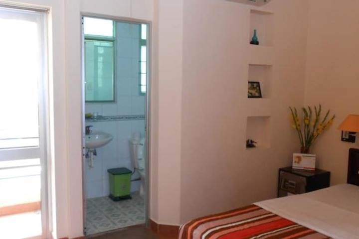 Room 2 of 43