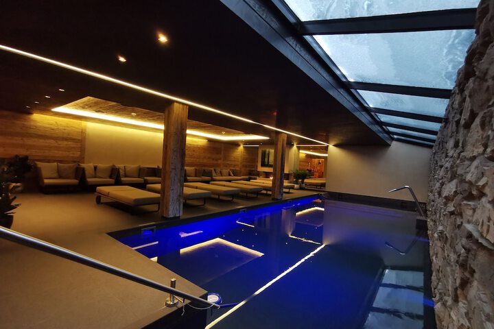Pool 61 of 110