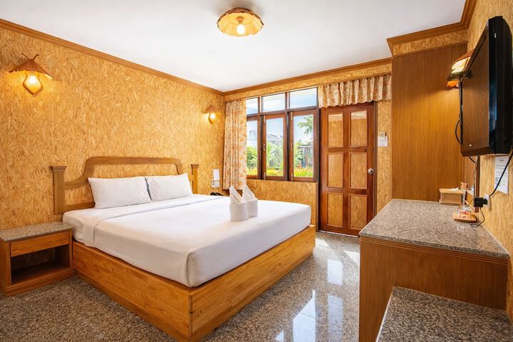 Room 2 of 42