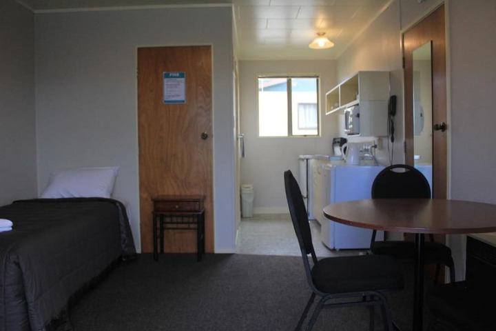 Room 8 of 36