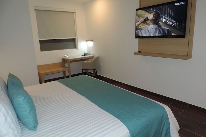Room 35 of 70
