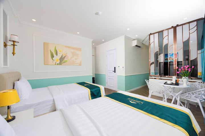 Room 10 of 75