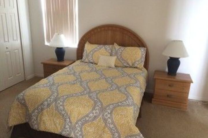 Room 5 of 11