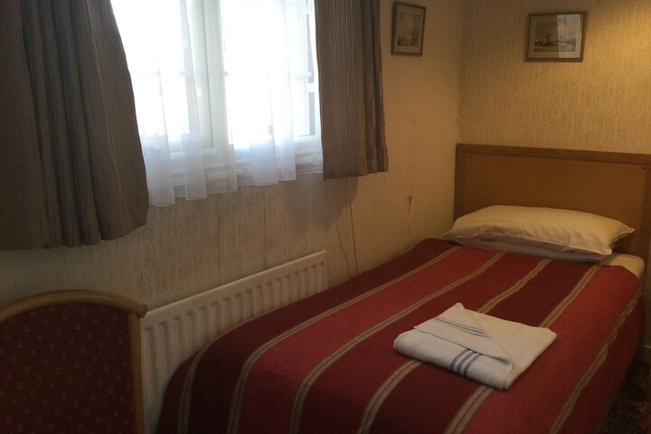 Room 66 of 170