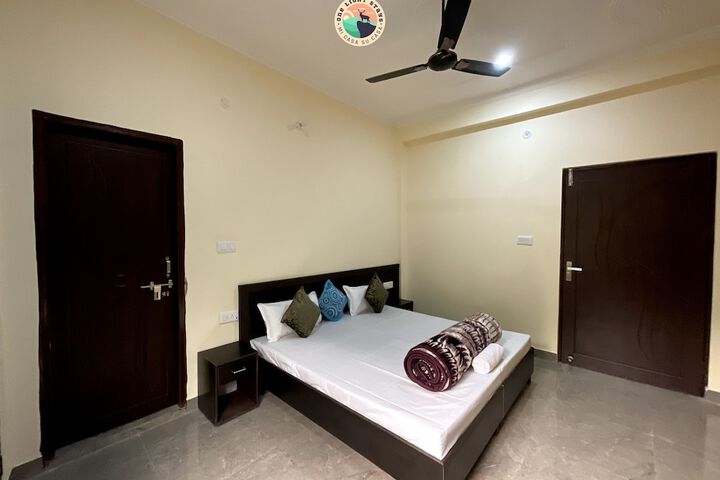 Room 25 of 60