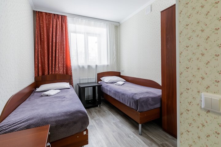 Room 44 of 75