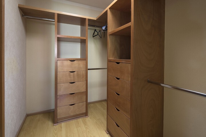Room 27 of 75