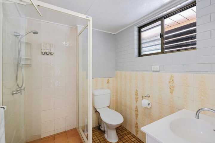 Room 16 of 26