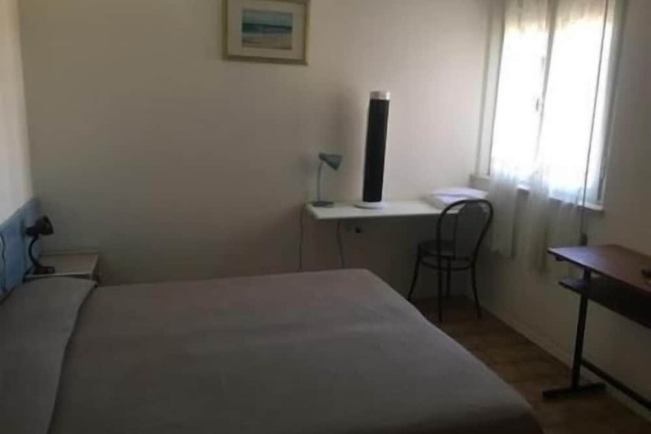Room 12 of 41