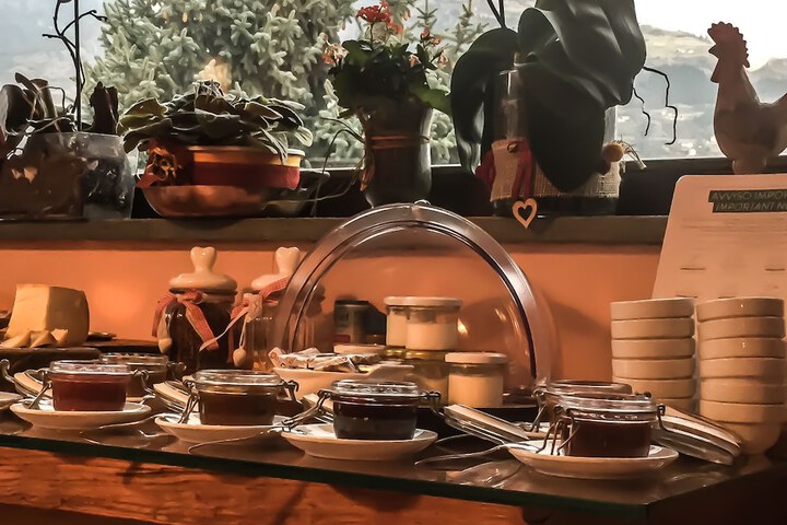 Breakfast/Coffee Service 85 of 110