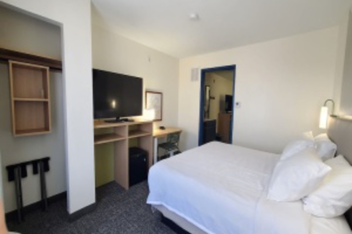 Room 177 of 336